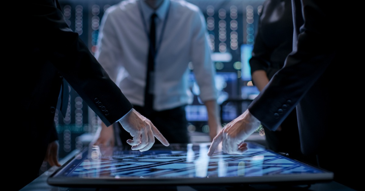 As novas diretrizes da CISA para mitigar os riscos da IA para infraestruturas críticas